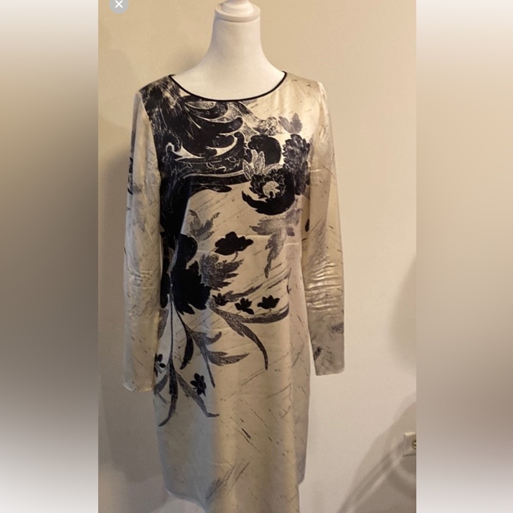 Elie Tahari cream silk dress with black floral print 👗 size 10, long sleeve